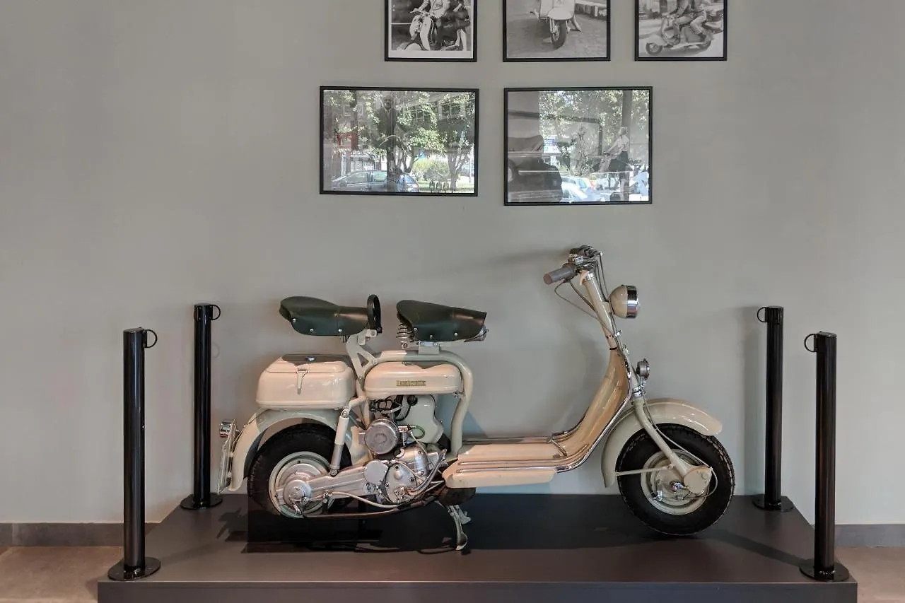 Meininger Milano Lambrate 0*, Milan