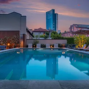 Отель Crowne Plaza By Ihg, Милан